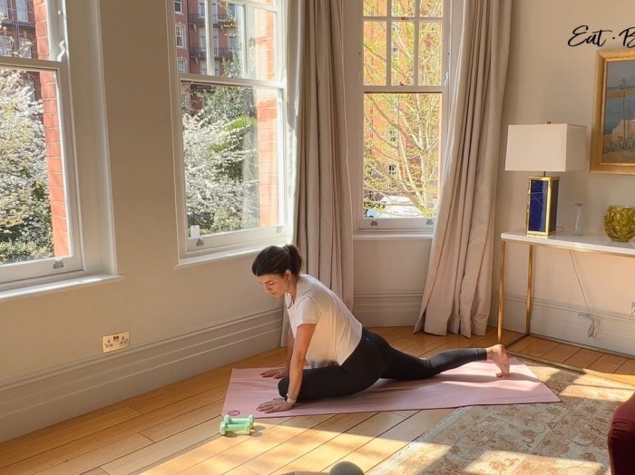 2 Minute Yoga Flow to Grow Your Balance